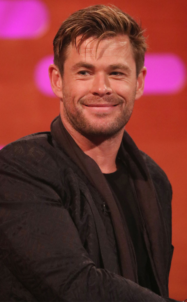 Watch Chris Hemsworth Hilariously Ride a Rollercoaster at Disneyland ...